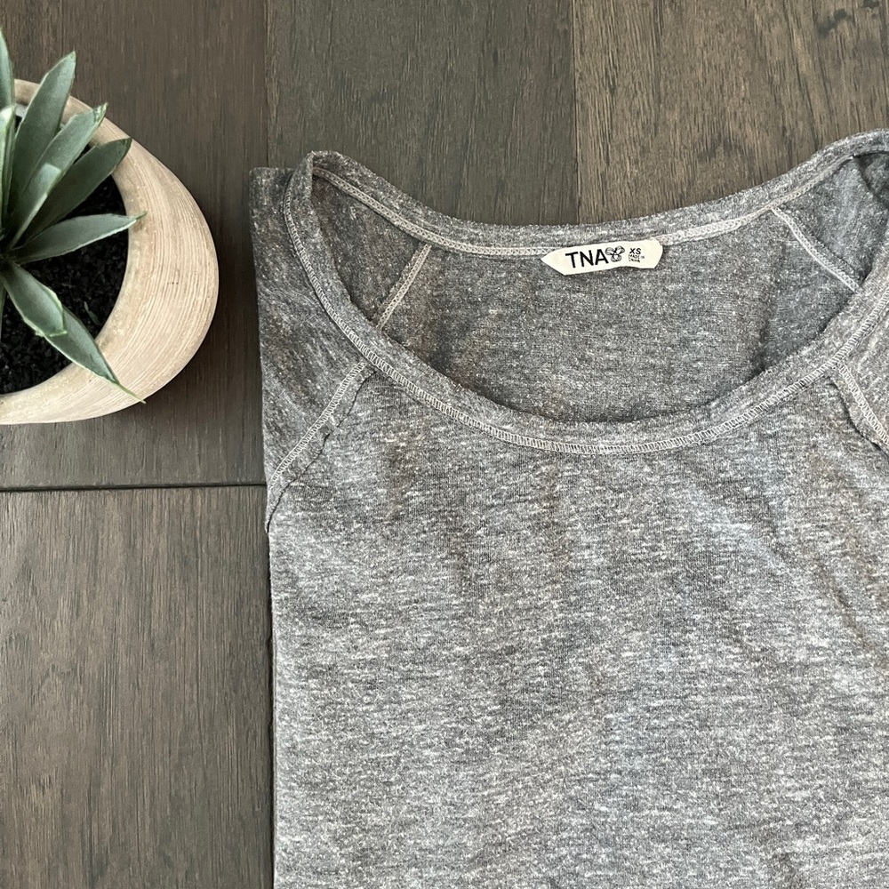 🌸 3/$25 TNA | Long Sleeve Shirt